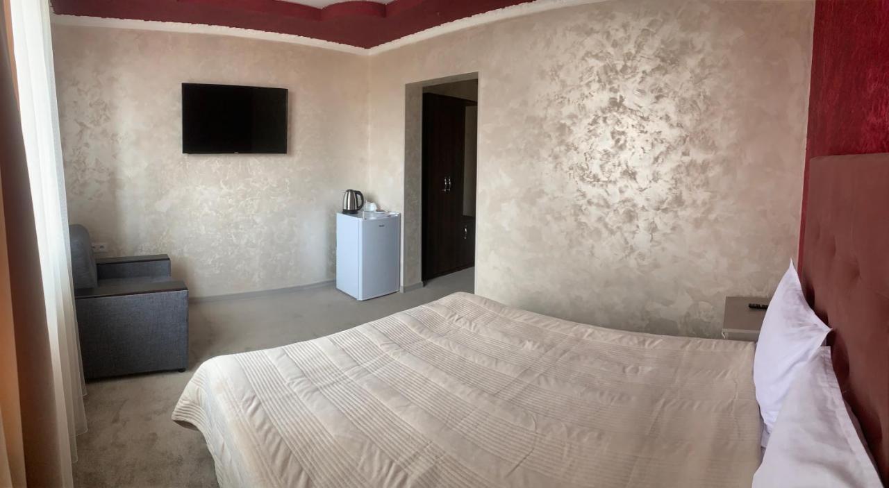 Hotel Maruna Szevan Kültér fotó