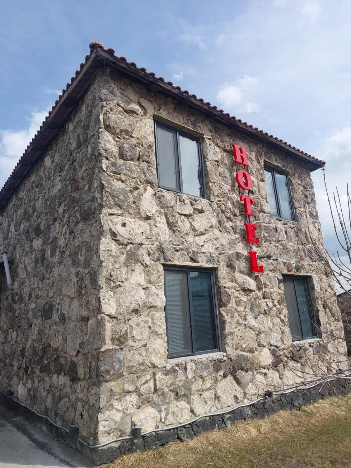 Hotel Maruna Szevan Kültér fotó